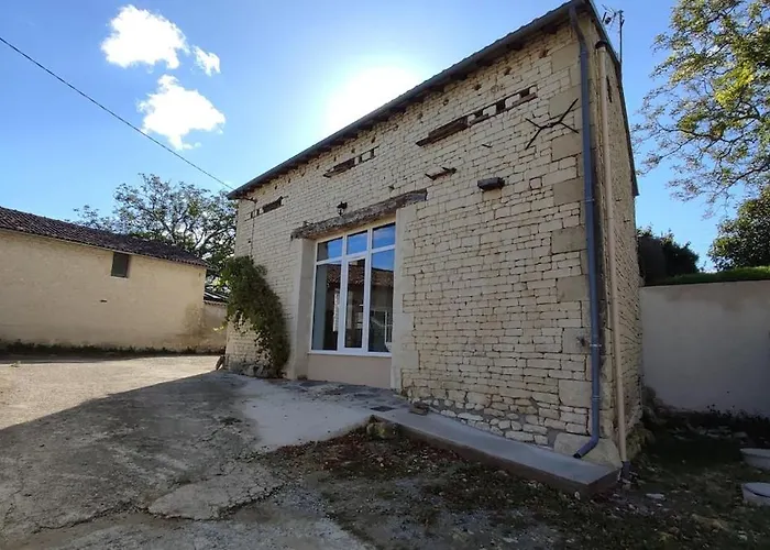 Сasa de vacaciones La Taniere Des Trois Ogres, A 10min Du Futuroscope Beaumont (Vienne)