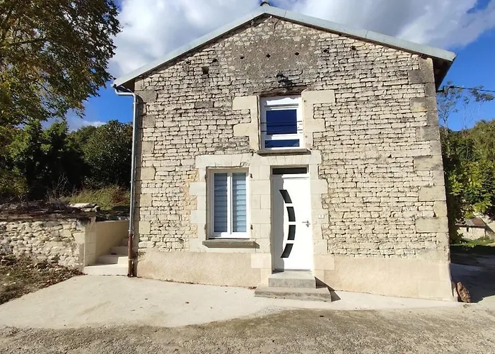 La Taniere Des Trois Ogres, A 10min Du Futuroscope *